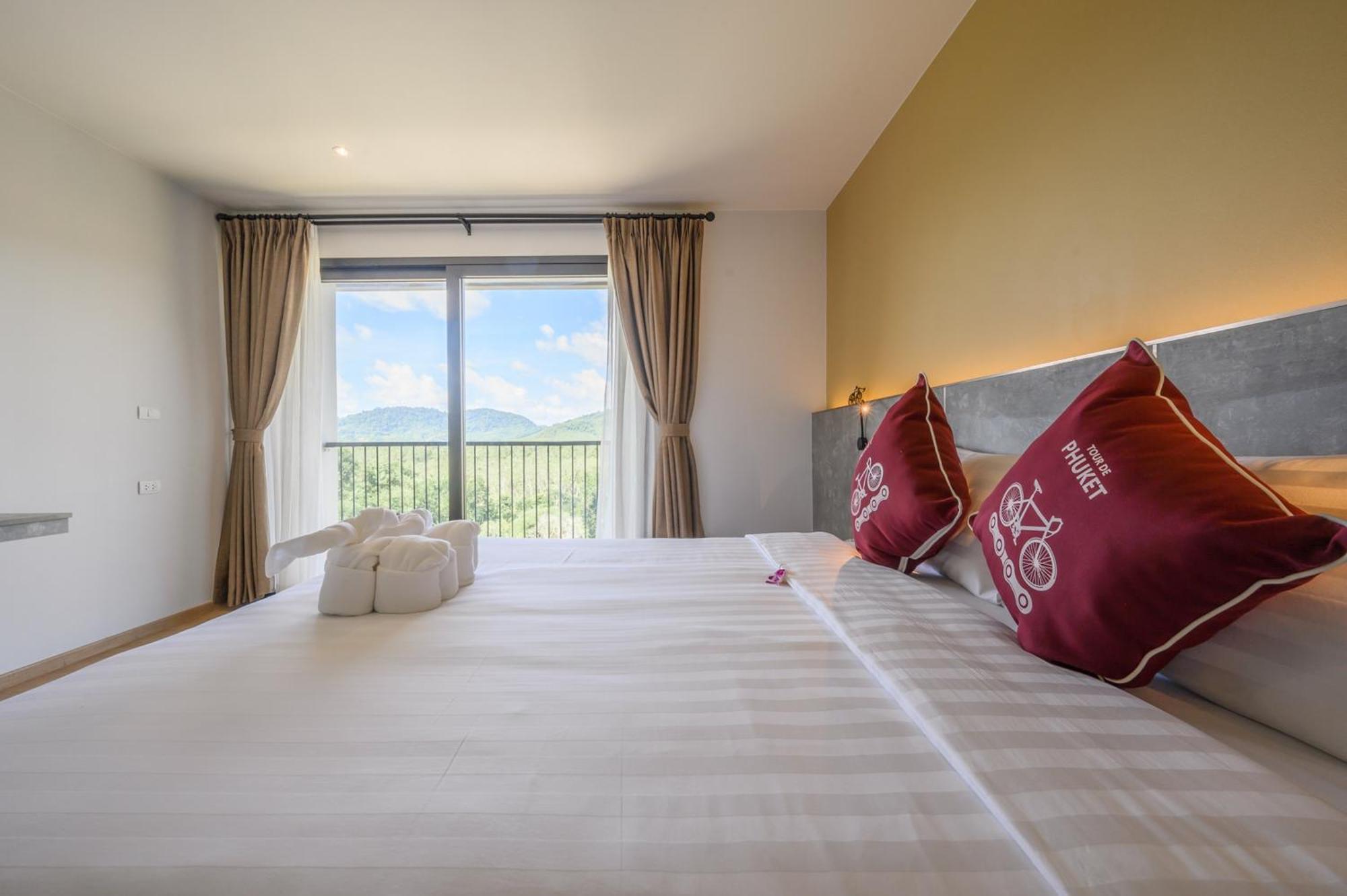 Tour De Phuket Hotel - Sha Plus Thalang Esterno foto