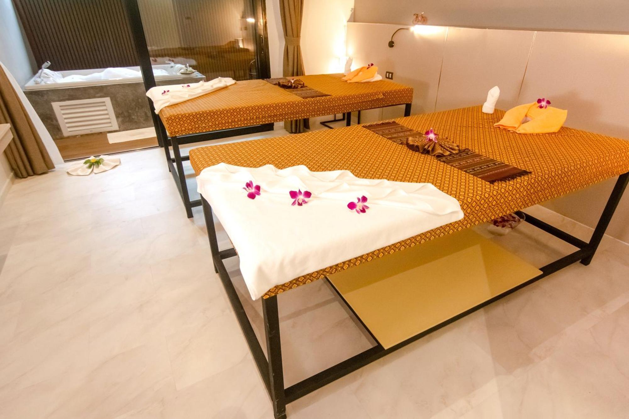 Tour De Phuket Hotel - Sha Plus Thalang Esterno foto